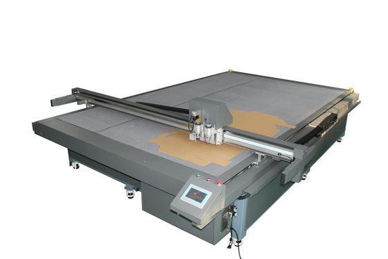 grande découpeuse témoin de boîte pour la boîte de carton, la boîte ondulée, le boxe de carton avec le couteau de oscillation, et la roue se plissante