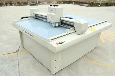 Prélevez la taille adaptée aux besoins du client par coupeur ondulée de traceur de machine/carton de fabrication de cartons